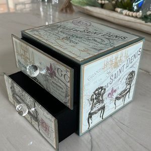 Velvet lined two drawer glass jewelry box